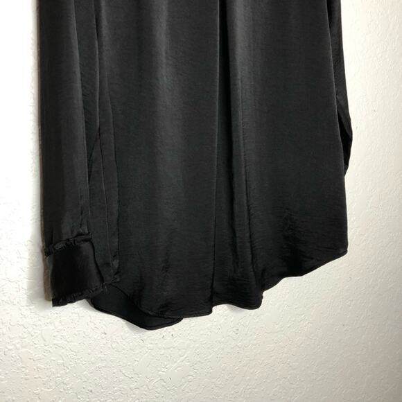Cabi Classic Blouse black v neck ruffle trim top size Medium #3599 - Picture 12 of 14